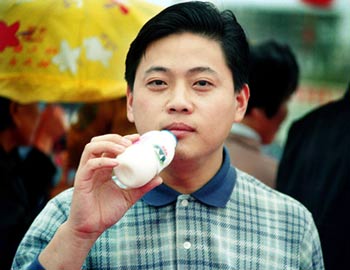 溫州首富:“膽大包天”的王均瑤 溫州首富:“膽大包天”的王均瑤