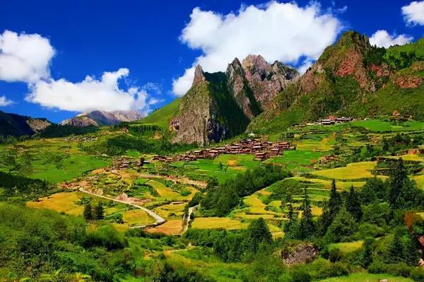 吐血整理！這10條精華自駕線路！每條線路沿途風景都無比驚豔