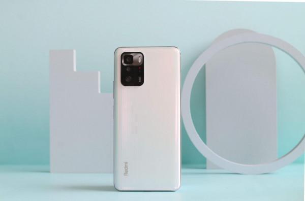 預算不到2000！年底買手機首選這三款，配置強悍價效比極高