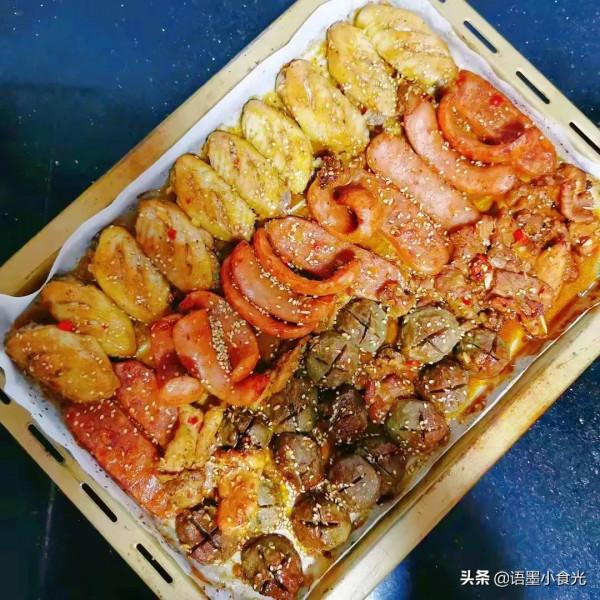 冬天，家庭主婦做的烤肉，烤蔬菜，還有家常特色小炒，解饞又美味