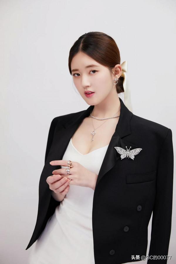 明星圖片趙露思