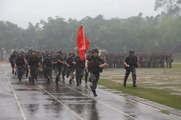 站直咯,不準哭 站直咯,不準哭