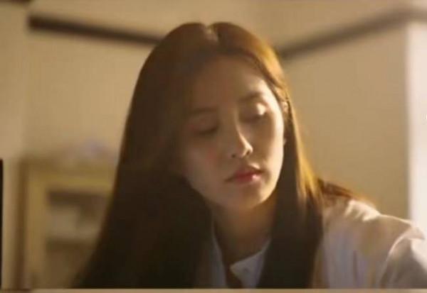 趙麗穎：學歷不高，人氣與演技都很高的女星，她的成名之路太勵志