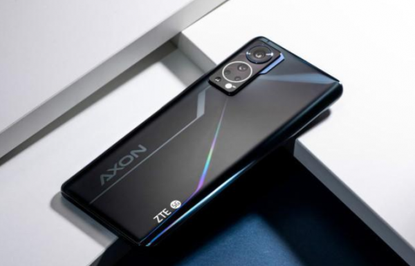 諾基亞X80Pro別具一格，全面逆襲，最佳未來感手機正在路上