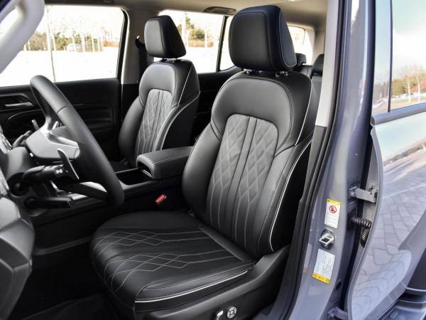 空間大懸掛舒服,四驅2.0T能越野的低價格SUV,帶你看坦克300 空間大懸掛舒服,四驅2.0T能越野的低價格SUV,帶你看坦克300