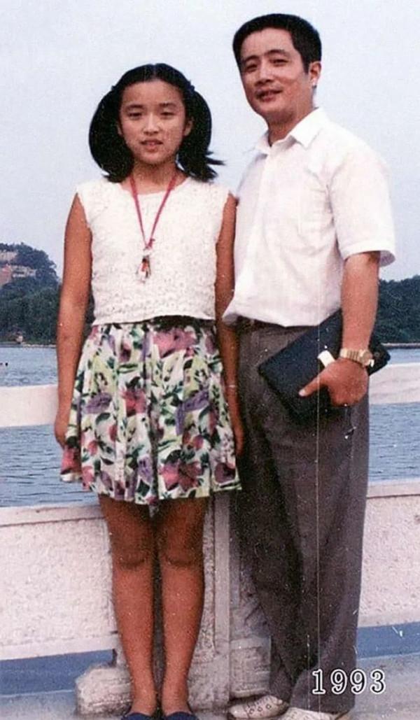 “編年體”父女,連續41年在同一地點合影,見證歲月變遷 “編年體”父女,連續41年在同一地點合影,見證歲月變遷