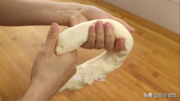 春餅新做法，柔軟勁道，薄透如紙，不用一滴油，一鍋能做十幾張