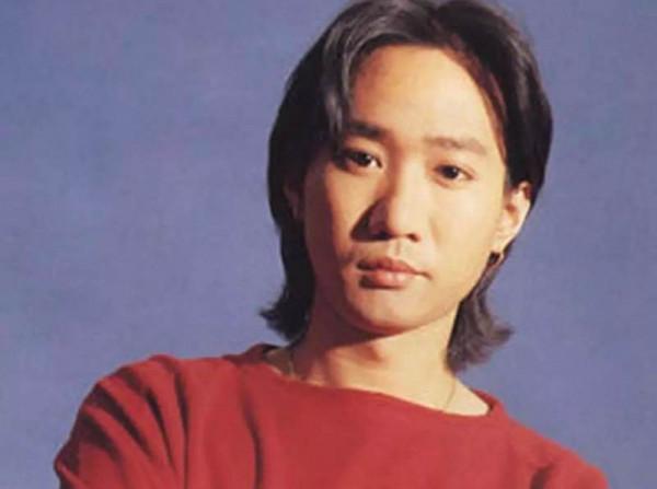 周星馳和黃家駒“唯一合照”，看完竟有一絲心酸，你懷念嗎？