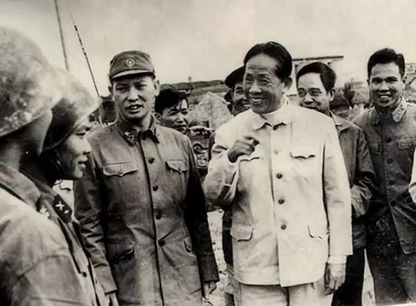 黎筍篡改遺囑真相:胡志明逝世20週年,越共承認遺囑另一份材料 黎筍篡改遺囑真相:胡志明逝世20週年,越共承認遺囑另一份材料