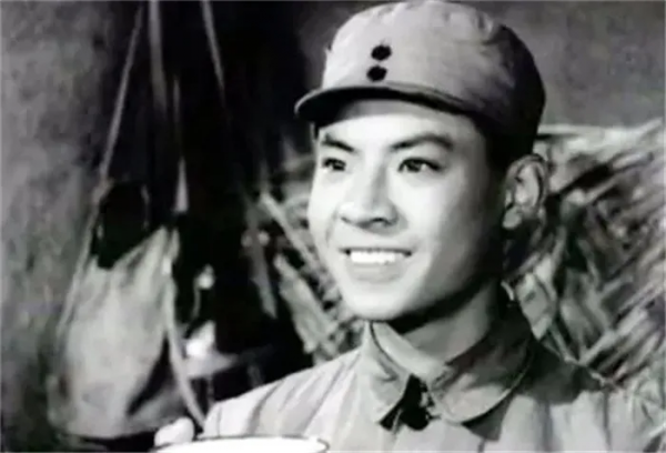 《柳堡的故事》幕後：因為愛情戲差點被斃，男主角晚年淒涼離世