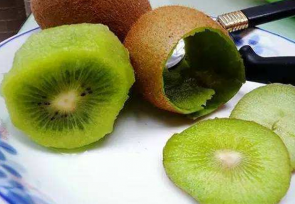 女性常吃白菜臉上容易長斑？醫生提醒：想要祛斑，吃對蔬菜很關鍵