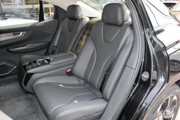 紅旗E-QM5,外觀優雅,軸距2990mm,空間寬敞,純電續航里程431km 紅旗E-QM5,外觀優雅,軸距2990mm,空間寬敞,純電續航里程431km