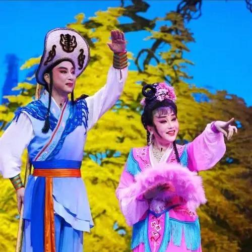 湖南花鼓戲劉海砍樵,劉海其實是一個不折不扣的負心漢 湖南花鼓戲劉海砍樵,劉海其實是一個不折不扣的負心漢