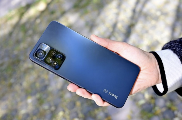 別瞧不上千元機，貴不一定好用，2022年這3款手機值得入手