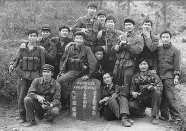1984年,18歲女鄉長冒著越軍炮火,先後30多次帶民兵騾馬隊支前 1984年,18歲女鄉長冒著越軍炮火,先後30多次帶民兵騾馬隊支前