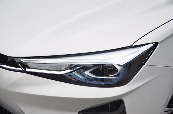 風格大變/續航升級 全新榮威Ei5實拍解析 風格大變/續航升級 全新榮威Ei5實拍解析