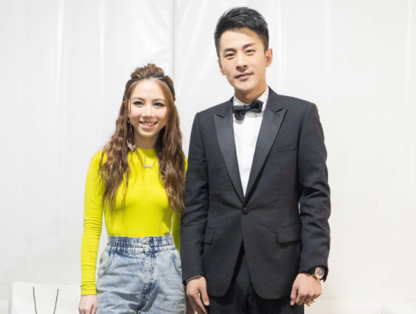 辛巴爆料眾網紅酒後醜態，散打哥與老方丈起衝突，二驢現場掉眼淚