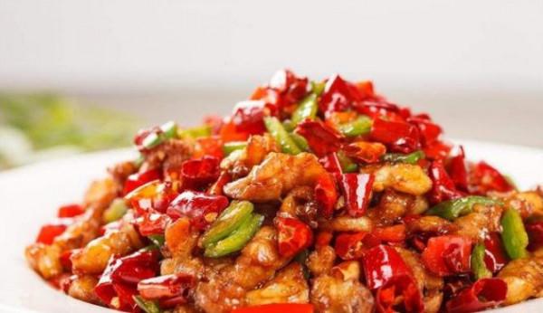 辣子雞的家常做法，越吃越上癮，香辣美味