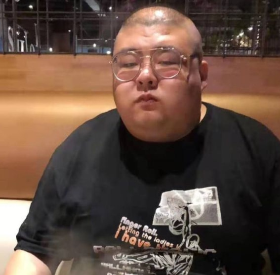 大胃王泡泡龍去世後,母親重病住院,昔日“兄弟”卻不見蹤影 大胃王泡泡龍去世後,母親重病住院,昔日“兄弟”卻不見蹤影