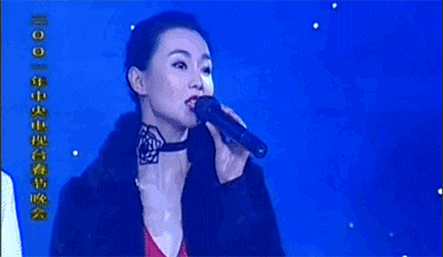 春晚40年女星造型史，前衛絕美的開創時尚，混進奇怪好笑的更搶戲