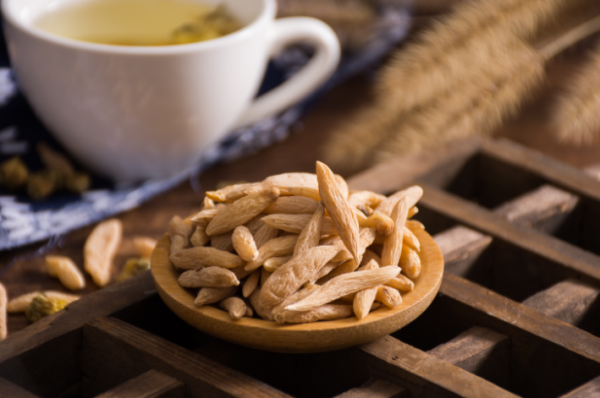 人到中年，陰氣自半！有這些症狀，你該護陰了，3個竅門即可調