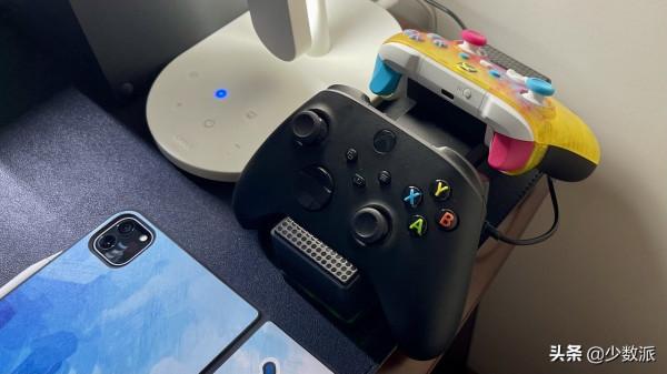 來分享 5 位作者好看又高效的桌面佈置