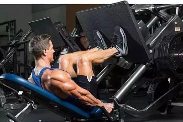 深蹲是練腿的王牌動作,腿舉能替代深蹲嗎? 深蹲是練腿的王牌動作,腿舉能替代深蹲嗎?