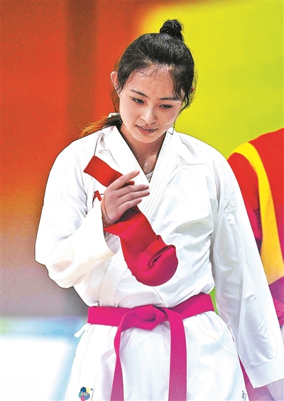 顏值與實力並存 龔莉空手道摘金 顏值與實力並存 龔莉空手道摘金