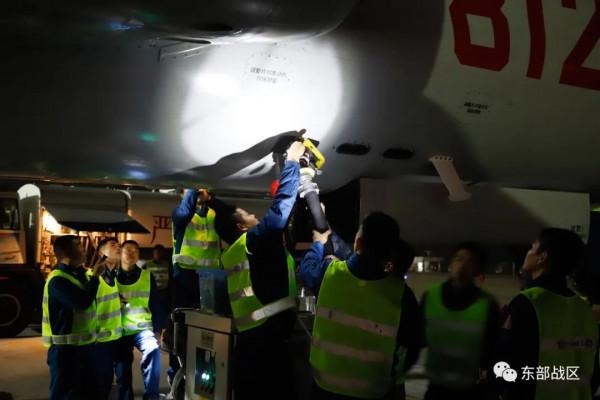 深夜,長航時奔襲、超低空突防…… 深夜,長航時奔襲、超低空突防……