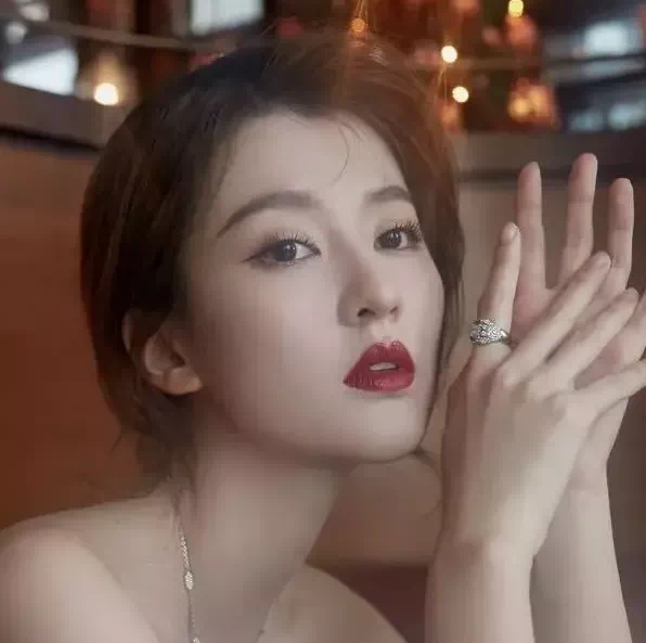 “強捧不紅”怕什麼?換個造型就火了 “強捧不紅”怕什麼?換個造型就火了