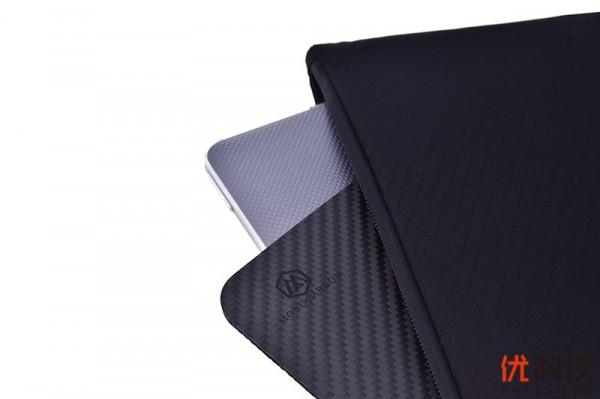 質感非同尋常 墨羅碳纖維滑鼠墊優科技上手體驗 質感非同尋常 墨羅碳纖維滑鼠墊優科技上手體驗