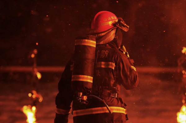 芒果衛視再出王炸，首播上線雙網第一，杜海濤吳昕表示很羨慕