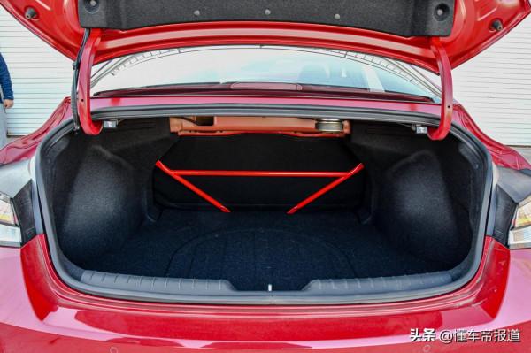 試駕|激發最原始駕控慾望,用伊蘭特N征服賽道是種什麼體驗? 試駕|激發最原始駕控慾望,用伊蘭特N征服賽道是種什麼體驗?