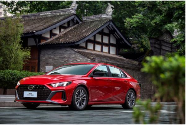 名爵5有強勁對手了，廣汽傳祺影豹低空飛行來空襲了