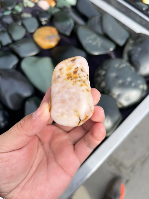 2021翻篇啦 · 如今和田玉石巴扎的行情怎樣