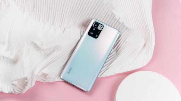 主流價位也有高顏值 這些手機誰能不愛 主流價位也有高顏值 這些手機誰能不愛