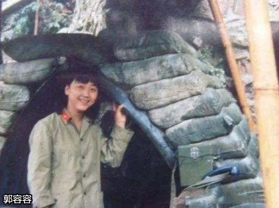 對越戰爭首個犧牲女兵,遺體被燒未完整回國,隊長:我沒保護好她 對越戰爭首個犧牲女兵,遺體被燒未完整回國,隊長:我沒保護好她