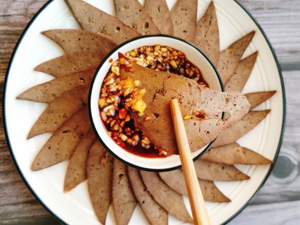 冬季女性多吃：豬肝，牛肉，紅豆，南瓜，花生補氣補血養生美容