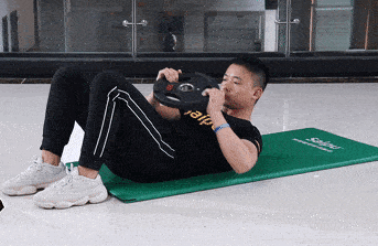 46歲何潤東八塊腹肌真撩人，40+中年人如何擺脫油膩啤酒肚？