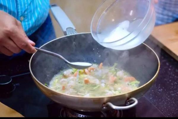 酸辣雞蛋湯清湯寡水？沒滋沒味？顏色暗談？幾個技巧很重要