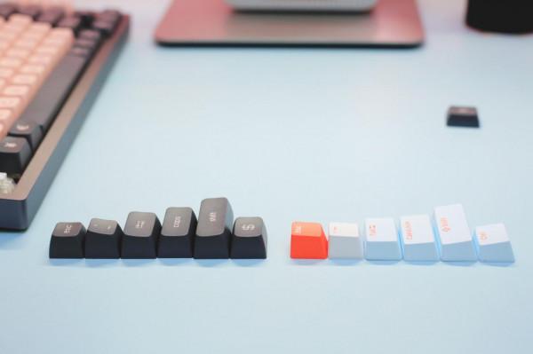 老玩家的第一套客製化 黑爵輕氪AC081 老玩家的第一套客製化 黑爵輕氪AC081