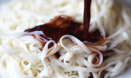 被稱“情侶套餐”的扁食拌麵,能吃哭每個福建遊子 被稱“情侶套餐”的扁食拌麵,能吃哭每個福建遊子