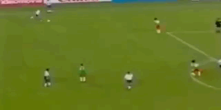 1990年世界盃1/4決賽，萊因克爾臨危救主，非洲雄獅昂首告別