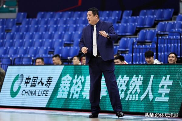 山東男籃險勝，廣廈球員主帥輕蔑一笑！高速無恥放棄引援惹怒球迷