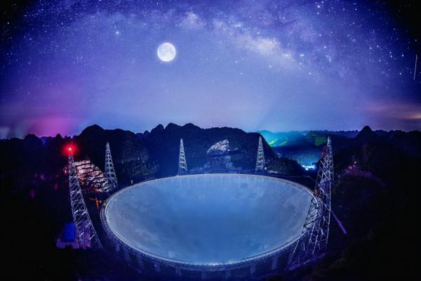 3個著名詩人寫的3首中秋詩詞，千年月光總相同，酸甜苦辣各不同