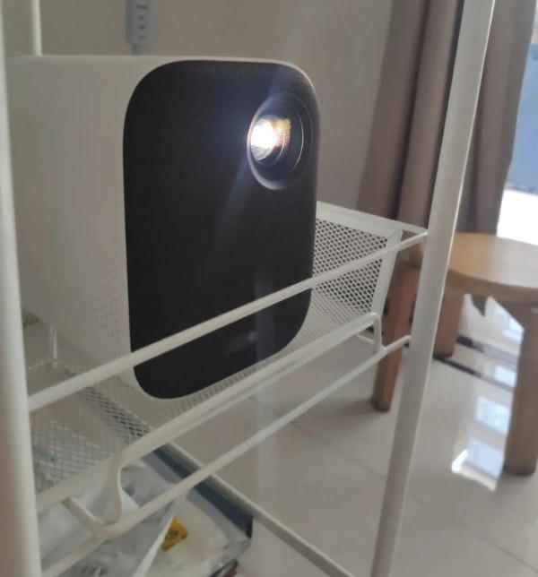 投影儀該如何選？看好這六點就夠了，一分錢一分貨，不要貪圖便宜