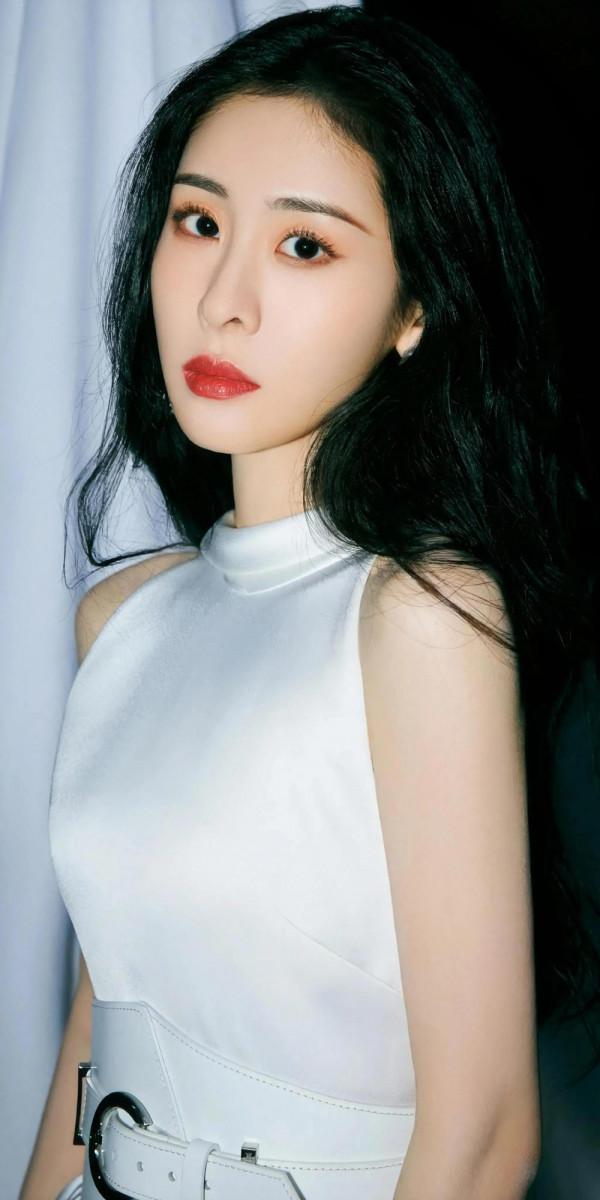 張碧晨好美，沒有婚禮的她，突然有娃了，覺得她太不值了