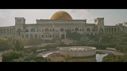 2003年,美軍攻入薩達姆總統府的真實場景,行為太無恥了!戰爭片 2003年,美軍攻入薩達姆總統府的真實場景,行為太無恥了!戰爭片