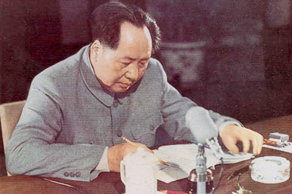 1952年，山西一位教授建議修改《七律·長征》，毛主席接受了嗎？