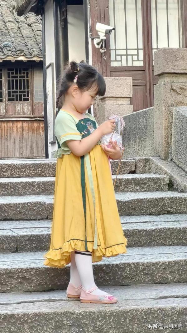 賞中秋燈會，遊夜美周莊